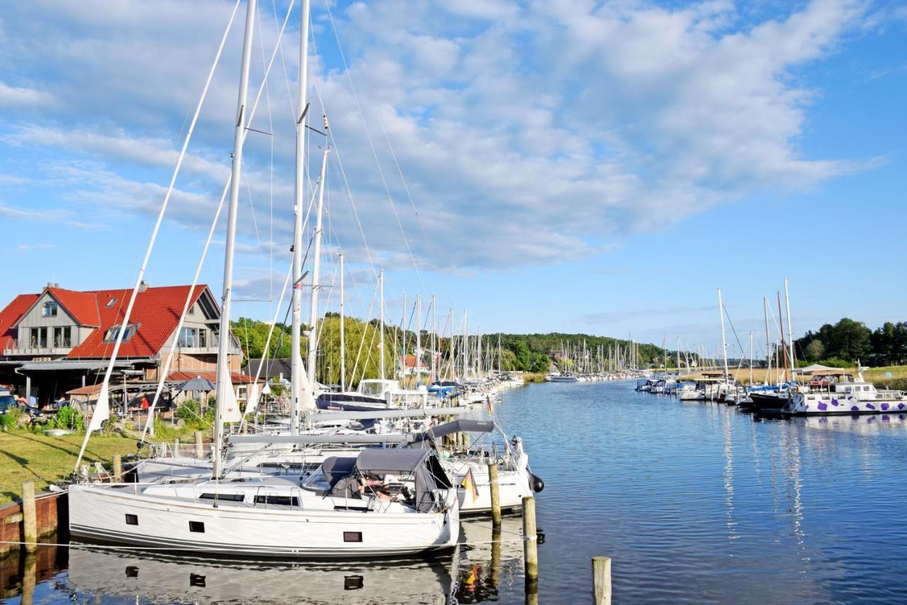 Schoenes Ferienhaus Mit Kamin Und Sauna Im Ostseebad Sellin Sellin (Rugen) Exterior foto