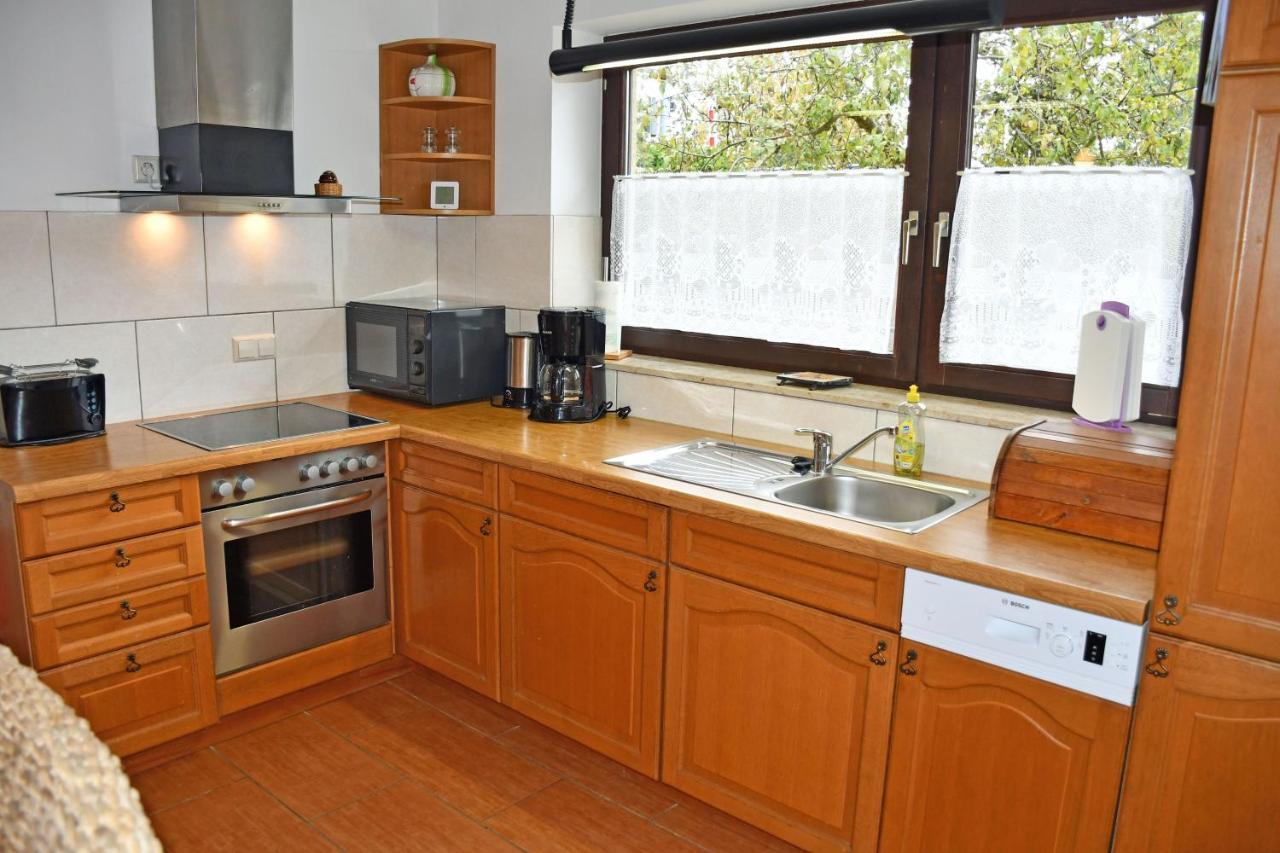 Schoenes Ferienhaus Mit Kamin Und Sauna Im Ostseebad Sellin Sellin (Rugen) Exterior foto